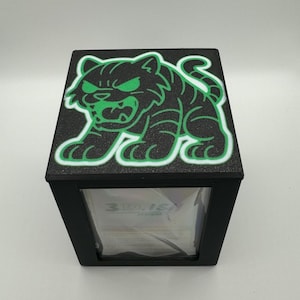 Chibi Ygra, Eater of All - Magnetic Commander Showcase Deck Box