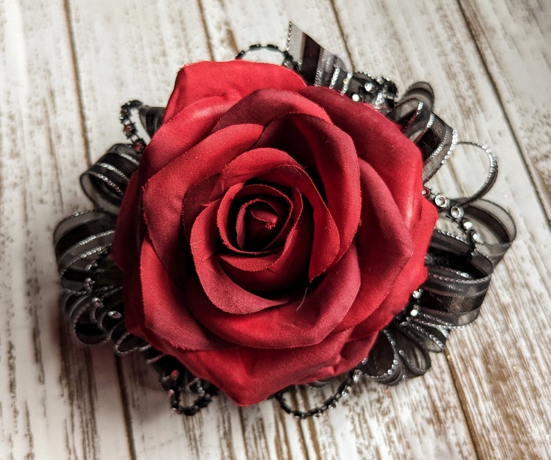 Romantic Rose & Black Corsage - Etsy