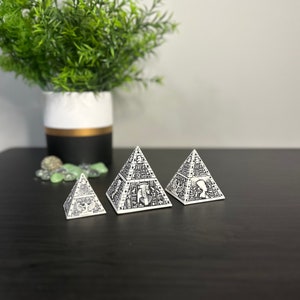 3 Egyptian Pyramids, Pyramids from Egypt, Resin Egyptian Pyramids, Egyptian Art Decor, Ancient Egyptian Statue, Vintage Egyptian Art (209)