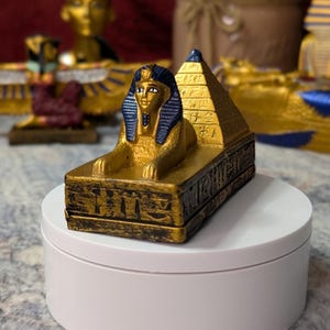 Hand-Painted Egyptian Sphinx Statue: Resin Pyramid Decor