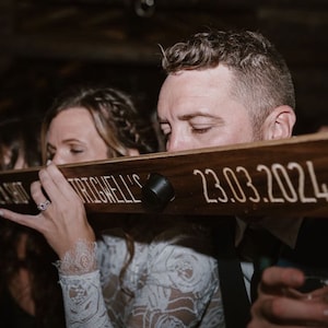 Shotski in legno personalizzabile - Accessorio da bar unico per gli appassionati di sci