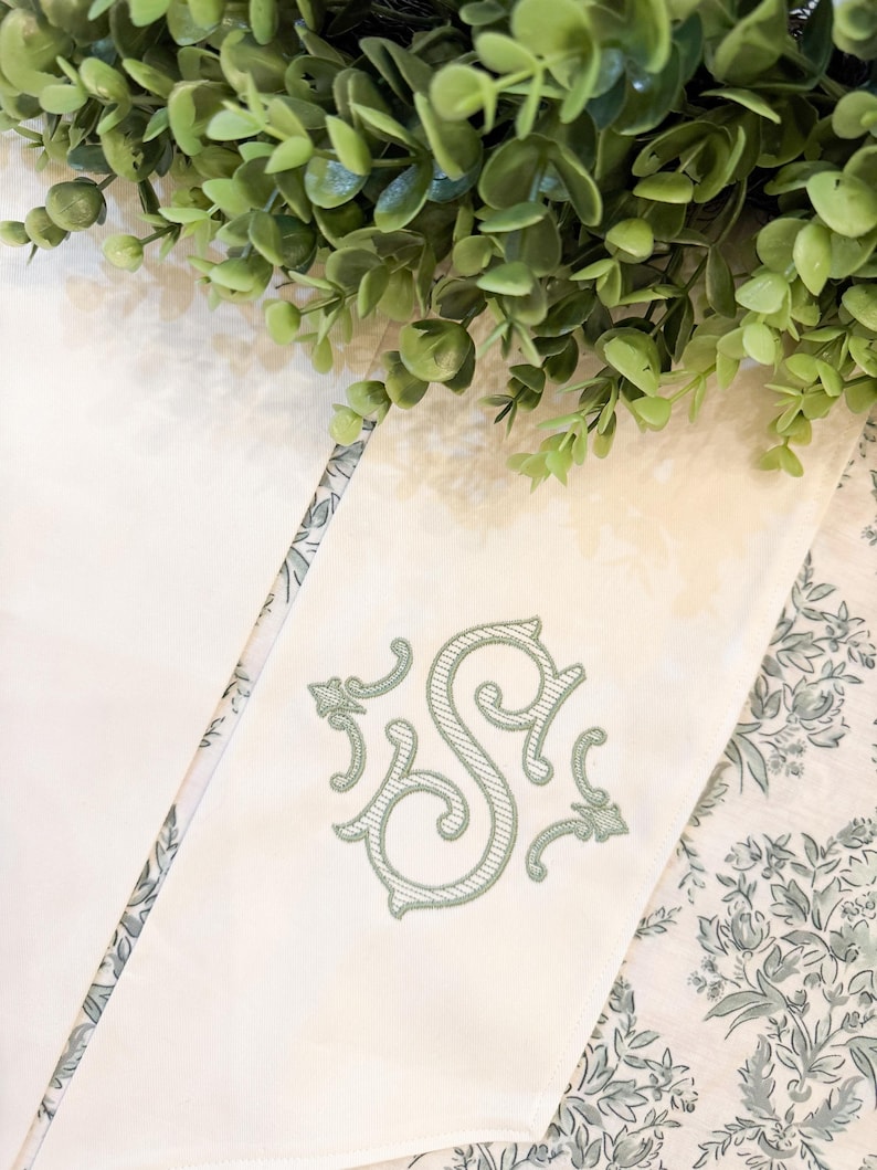 Elegant Monogrammed Wreath Sash| Hostess, Bridal, Housewarming Gift| Personalized Sash