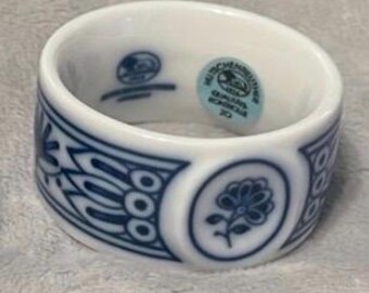 NEVER USED Hutschenreuther "Blue Onion" pattern porcelain - set of 2 napkin rings