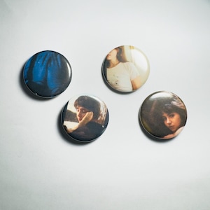 Clairo Charm pins 新品未開封 即日発送 Clairo／Charm Pin Set - メルカリ