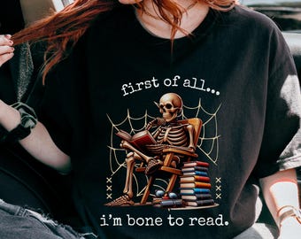 Camiseta engraçada de esqueleto amante de livros: camiseta de Halloween com cores confortáveis