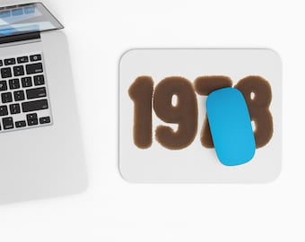 Retro 1978 Mouse Pad: Vintage Desk Decor, Gaming Accessory