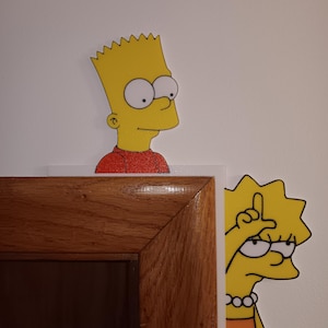 Bart and Lisa Simpson Door Corner | 3D Printed Cartoon Decor | Simpsons Fan Gift | Funny Door Topper for Game Room or Office