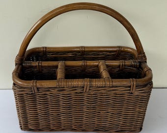 Vintage Wicker Organizer Caddy Basket w/ Handle, Rattan Utensil Holder, Farmhouse Cottage Storage Basket, Picnic Flatware Carrier, Art Caddy