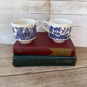 Set of 2 Vintage Royal Coffee Cups Blue Willow Transferware Churchill England