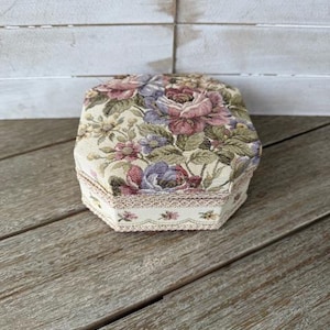Vintage Gearys Beverly Hills Music Box Plays Oh, What a beautiful morning No. S-80