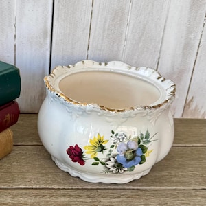 Vintage 1970s Handmade Ceramic Planter – Scalloped Floral Cachepot, Cottage Farmhouse Decor, Floral Centerpiece Bowl
