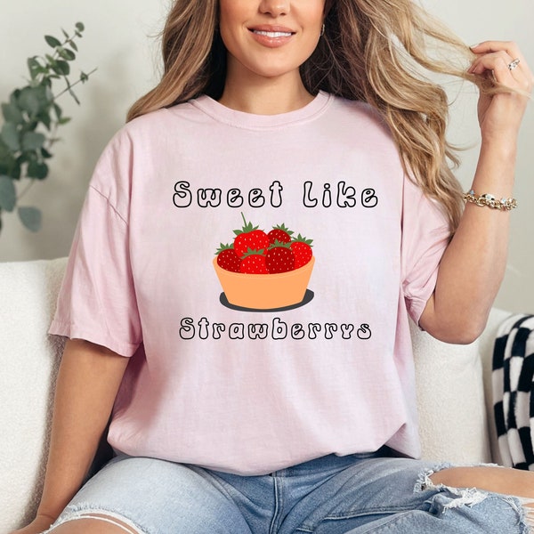 Strawberry tshirt, Strawberry shirt, Fruit shirt,Botanical shirt, Cottagecore, Coquette shirt, coquette clothing,Gardening gift,Foodie shirt