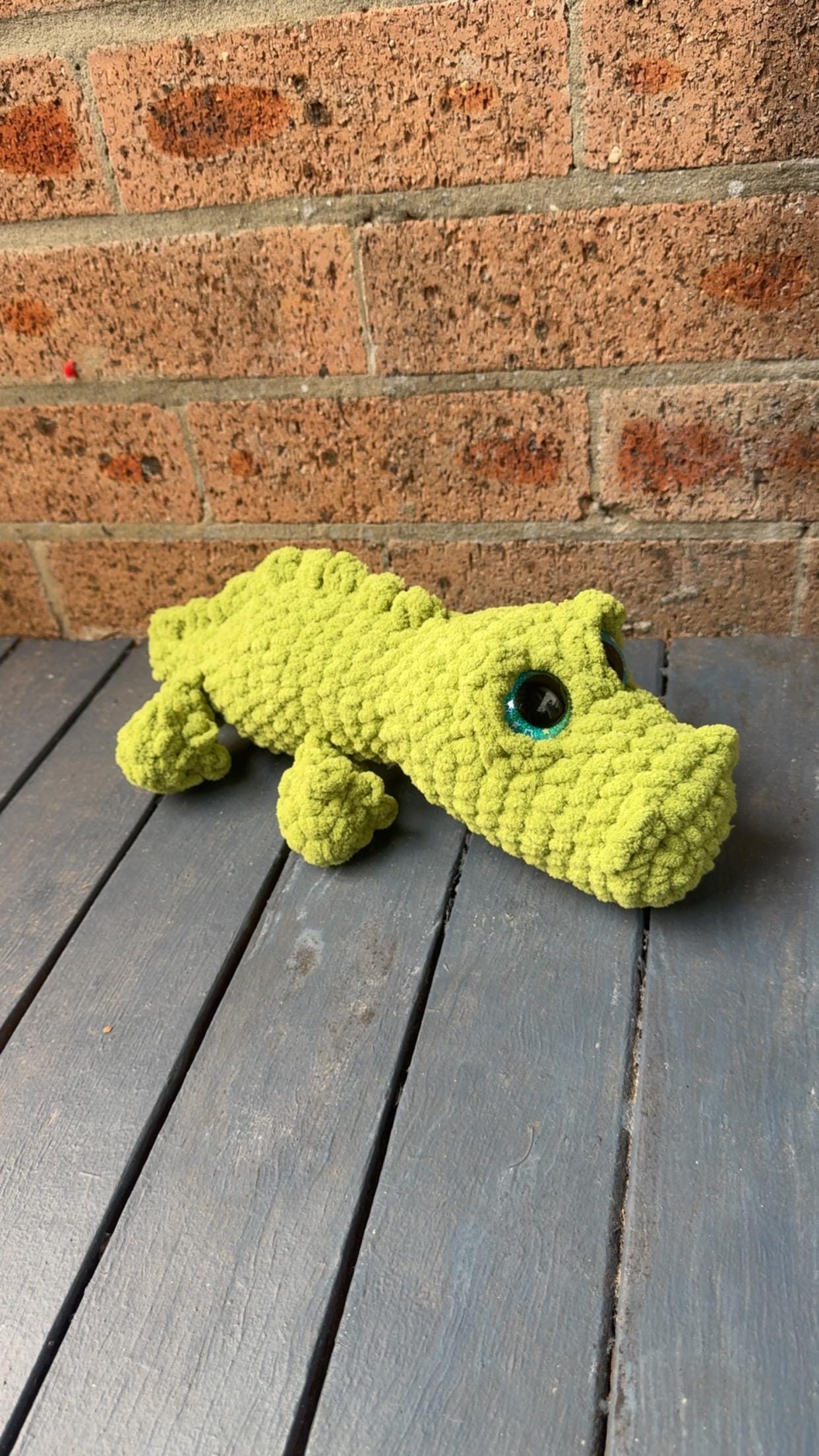 Peluche coccodrillo all'uncinetto Italia