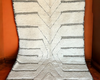 Tapis berbère Beni Ouarain Timeti, tapis marocain, tapis laine fait main, tapis blanc écru et noir, 150X250 cm, tapis berbere à motif bohème
