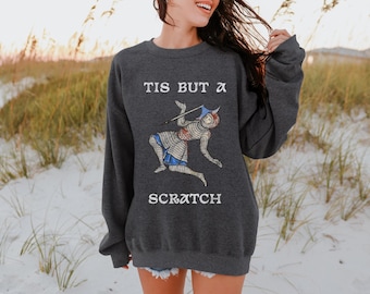 Sudadera medieval divertida, camiseta "Tis But a Scratch", estética Castlecore, regalo divertido de sudadera para ella, regalo sarcástico de arte oscuro, camiseta meme