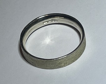 Anillo de plata