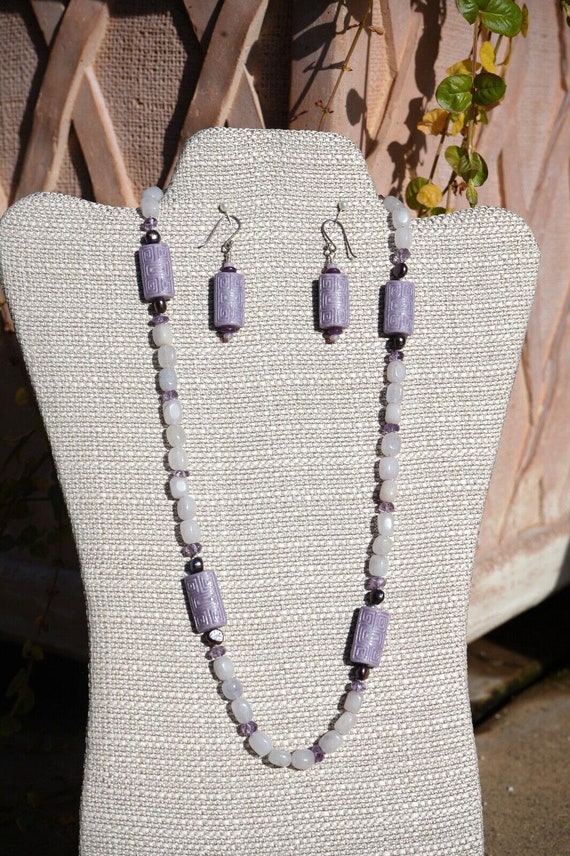 China Garden Purple Jade Pearl Set