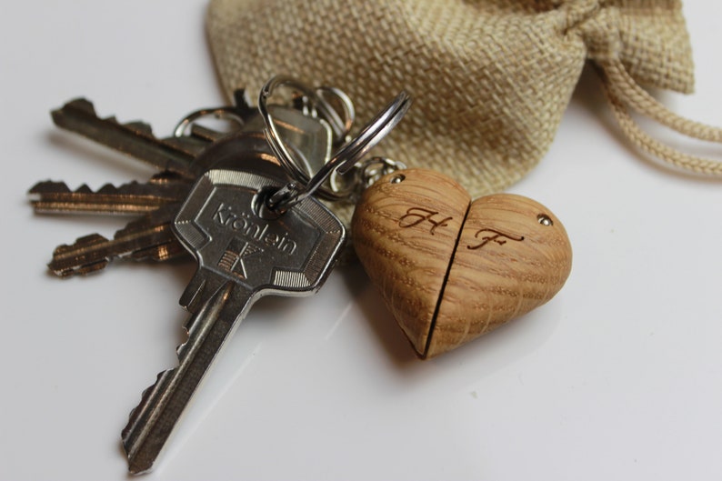 Schlüsselanhänger Holz Herz personalisierbar Bild 5