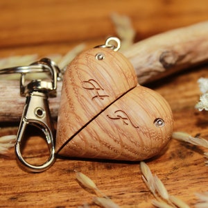 Schlüsselanhänger Holz Herz personalisierbar Bild 2
