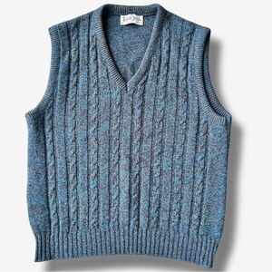 Jantzen Cable Knit V-neck Vintage Sweater Vest Size M Made in USA 