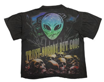 Alien Skull PNG - Trust Nobody But God, Dark Streetwear-afbeelding (commercieel gebruik)