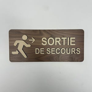 Panneau Sortie de secours - Signalétique sécurité issue de secours en bois