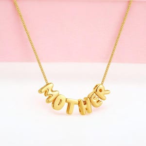 Collar personalizado con letra de burbuja 3D: colgante con nombre de globo personalizado. Un regalo divertido y moderno para ella, una joya única.
