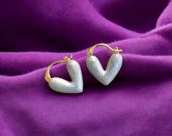 Pendientes de corazón modernos para mujer: pendientes de gota de amor de estilo coreano, una elegante joya para regalar.