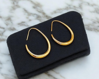 Geometric Oval Hoop Earrings for Women - Simple Design, Elegant Fashion Jewelry for Party, Wedding, or Office
