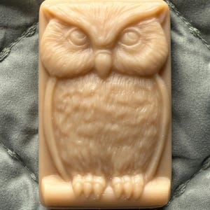 Alle natürlichen Hausgemachte Frankincense & Myrrhe Bar Seife Eule geformt ~ 3 Unze. Kokos-, Oliven-, Rizinusöle, Ahornsirup, Duftöl, Lye