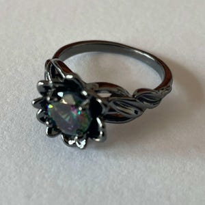 Elven Leaf Ring, Viking Nature Ring, Gothic Fairy Ring, Pagan Forest Jewelry, Dark Fantasy Engagement Ring, Iridescent Flower Ring
