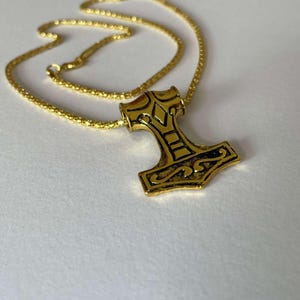 Gold Thor’s Hammer Necklace, Viking Mjölnir Pendant in Norse Style, Celtic Nordic Jewelry for Men and Women, Norse Mythology Amulet Gift