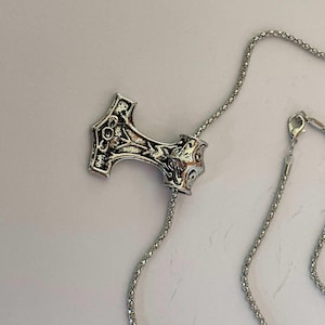 Silver Thor’s Hammer Necklace, Viking Mjölnir Pendant in Norse Style, Celtic Nordic Jewelry for Men and Women, Norse Mythology Amulet Gift