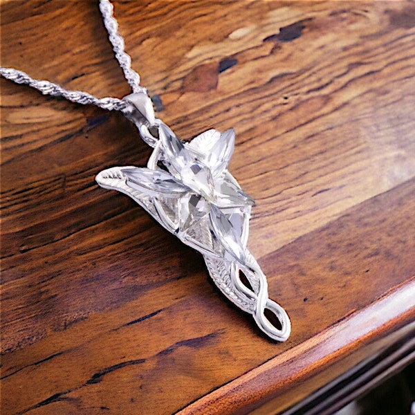 LOTR Collier pendentif étoile Arwen Collier princesse elfe Collier à breloques fantaisie en argent Collier amulette Cadeaux pour elle