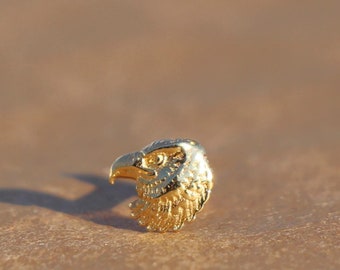 Piercing de águila en oro macizo de 14 quilates: pendiente para trago y hélix