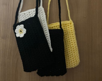 Gestrickte Smartphone Handytasche/Umhängetasche/Handyhülle mit Kette