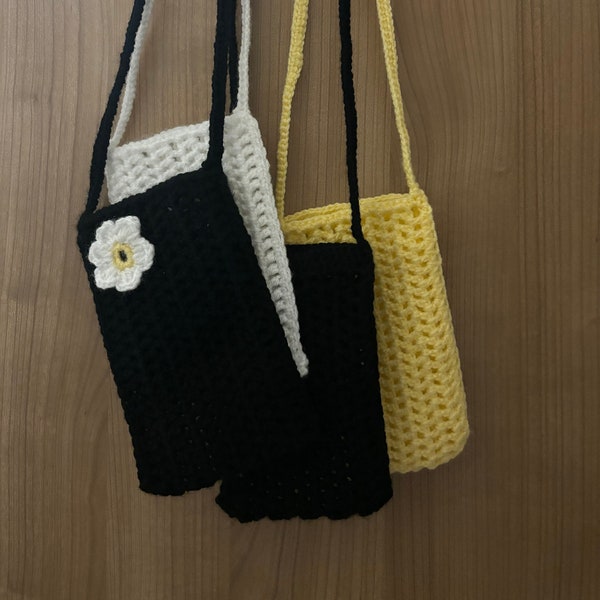 Gestrickte Smartphone Handytasche/Umhängetasche/Handyhülle mit Kette