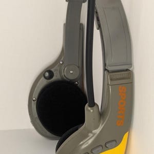 Vintage Sony Walkman Sports SRF-HM55 FMAM Radio Headphones Tested & Working