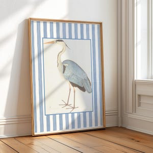 Arte mural de garza azul, impresión de aves costeras, decoración de rayas náuticas francesas, galería vintage costera imprimible