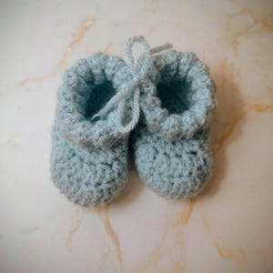Crochet Baby Booties (0-3 months)