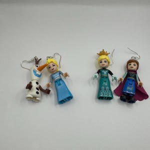 Block Figure Earrings - Famous Movie Earrings - Gift for pop culture Lover - Gift for Princess Fan - Frozen - Anna Elsa Olaf