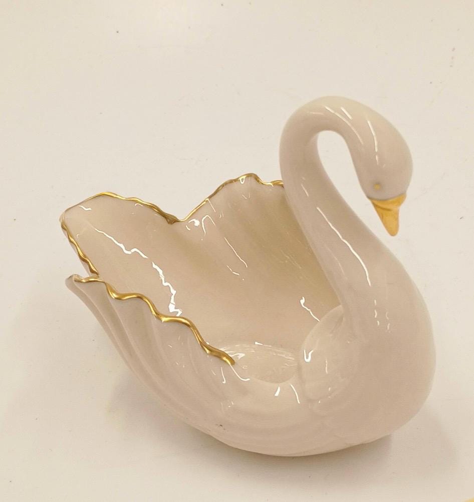 陶器の白鳥の花瓶 - Etsy 日本