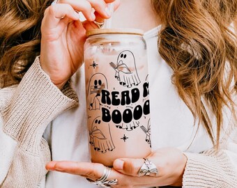 Leer más Libros Lata de vidrio 16 oz con tapa y pajita Regalo para amantes de los libros de Halloween Lindo fantasma Café helado Lector de vidrio Regalo Espeluznante Regalos del club de lectura