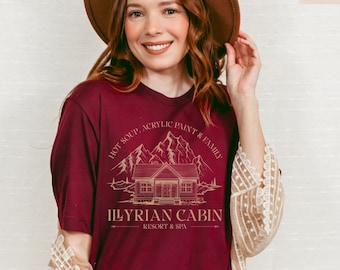 ACOTAR Illyrian Cabin Resort Shirt, Night Court Velaris Tshirt Rhysand Feyre Cassian Nesta Mor Amren Azriel Lizenziertes Sarah J Maas Merch Geschenk