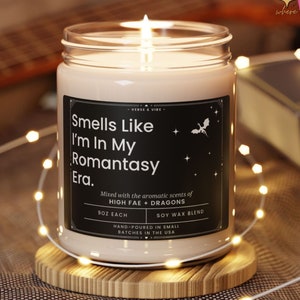 Romantasy Reader Candle, Smells like I&#39;m in my Romantasy Era Scented Candle, Fantasy Reader Gift, ACOTAR Fourth Wing Gift For Bookclub