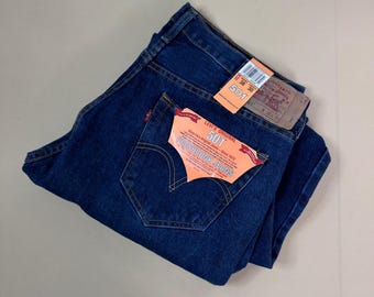 Jean 501 Levi's vintage des années 90 38 x 30 fabriqué aux États-Unis, indigo foncé prérétréci aux TN-O.