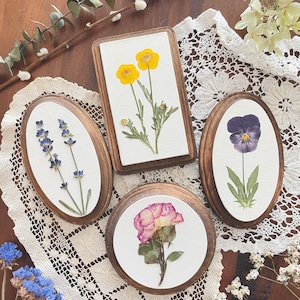 Small Floral Canvas Gallery Wall Art Gift Set | Botanical Oval Wall Hanging | Lavender Wall Painting | Framed Pressed Flowers Wall Decor