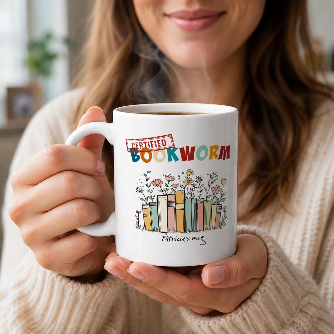 Zertifizierte Bücherwurm Tasse Personalisierte Namensgeschenk für Leser Blumen Bücherregal Kaffeetasse