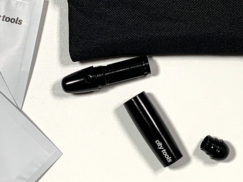 Smell Proof Complete Adventure Kit with "sneak a toke" pipe bild 2
