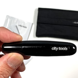 Smell Proof Complete Adventure Kit with "sneak a toke" pipe bild 1